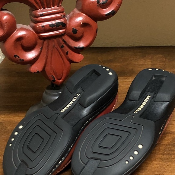 Shoes - Picture 5 of 6